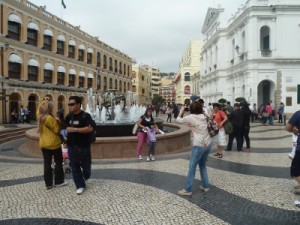 The piazza that welcome us to Xin Ma Lou, the historical centre of Macao